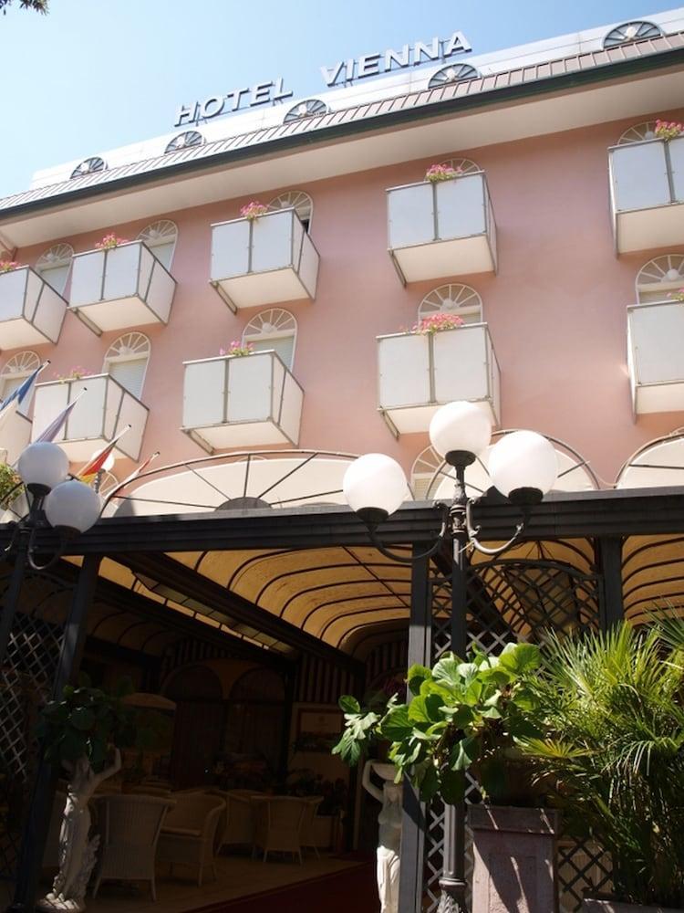 Hotel Vienna Ostenda e Ristorante il Danubio Rimini Esterno foto