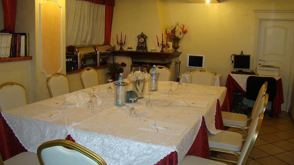 Hotel Vienna Ostenda e Ristorante il Danubio Rimini Esterno foto