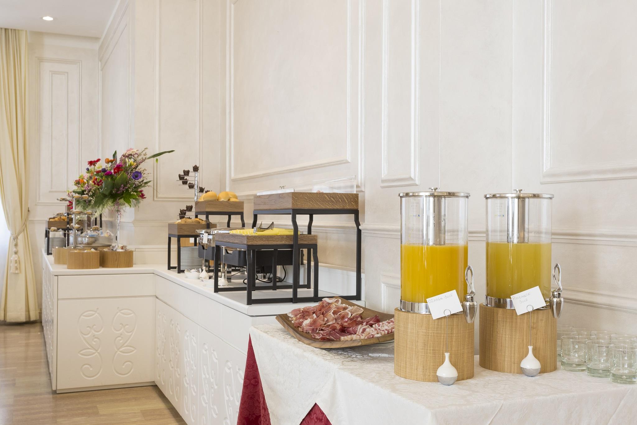 Hotel Vienna Ostenda e Ristorante il Danubio Rimini Esterno foto