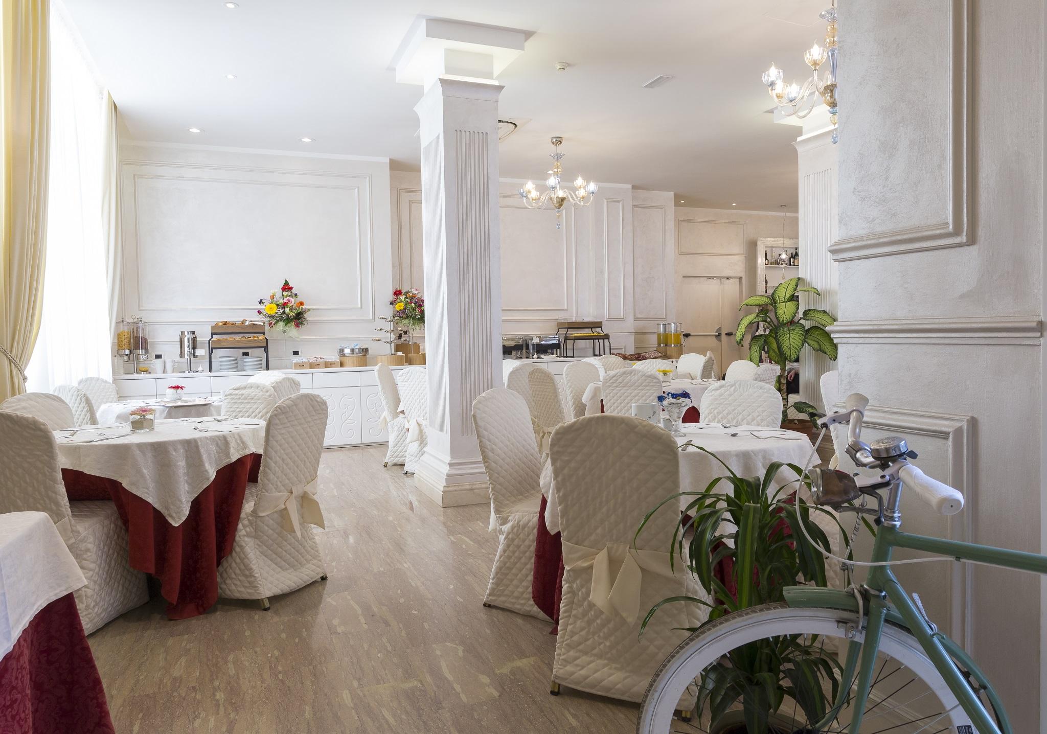 Hotel Vienna Ostenda e Ristorante il Danubio Rimini Esterno foto