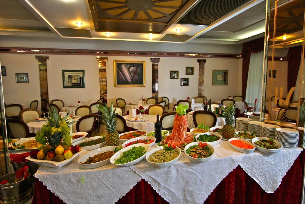 Hotel Vienna Ostenda e Ristorante il Danubio Rimini Esterno foto