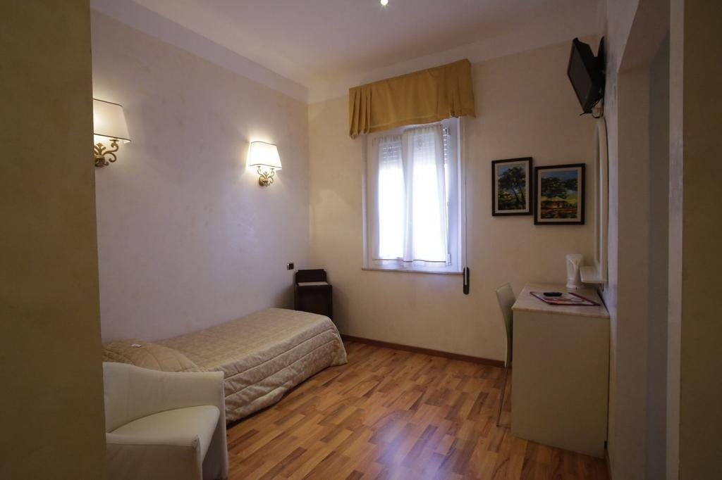 Hotel Vienna Ostenda e Ristorante il Danubio Rimini Esterno foto