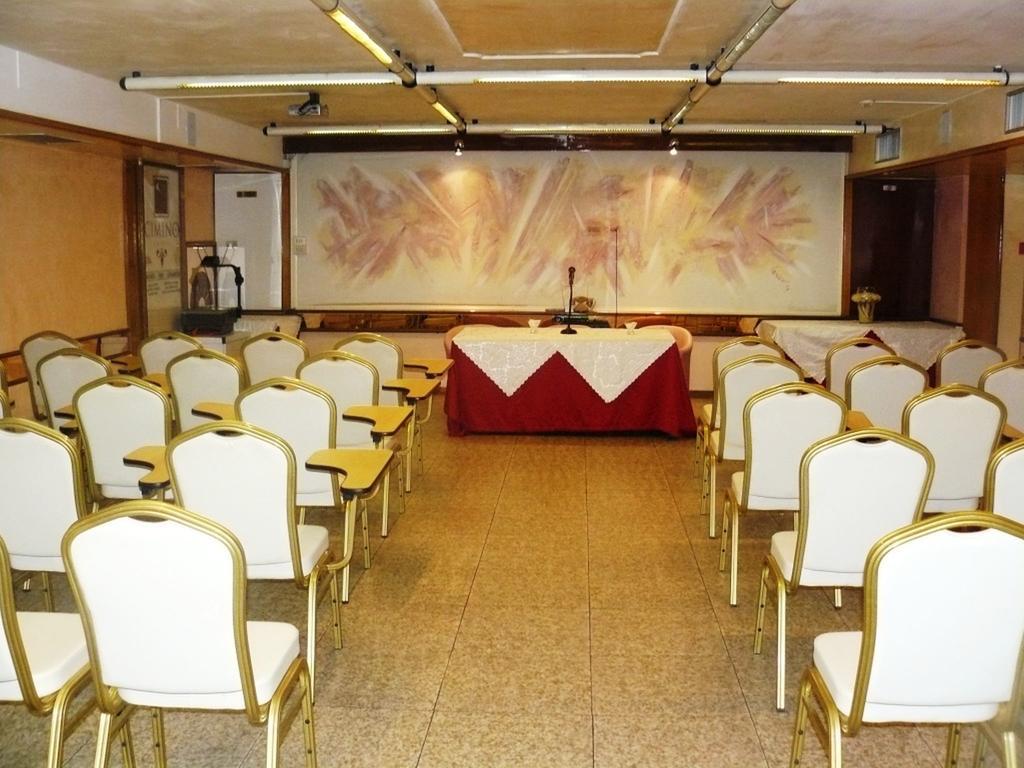 Hotel Vienna Ostenda e Ristorante il Danubio Rimini Esterno foto